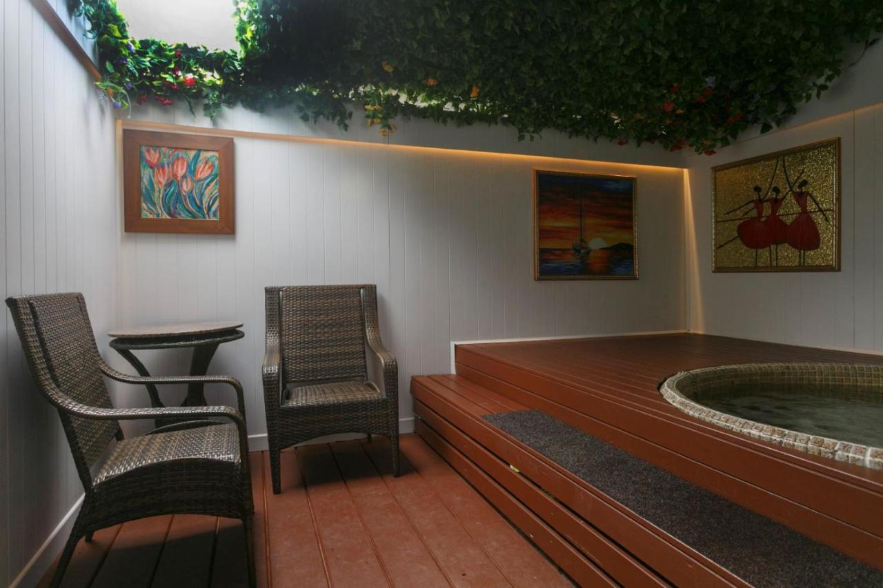 אגם טאופו Vu Thermal Lodge - Adults Only Motel מראה חיצוני תמונה